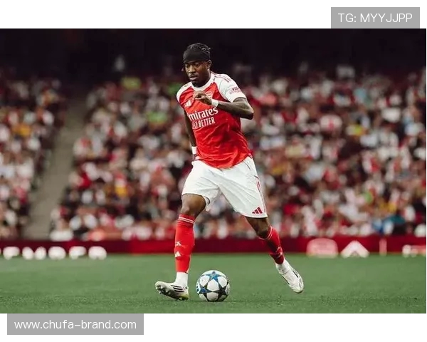 马杜埃凯训练秀顶级处理！三细节彰显阿森纳边路新核潜力